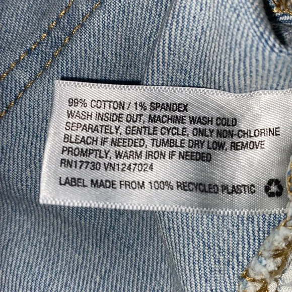 🎈Sale🎈Wild Fable Factory Distressed Denim Skirt - Picture 6 of 6